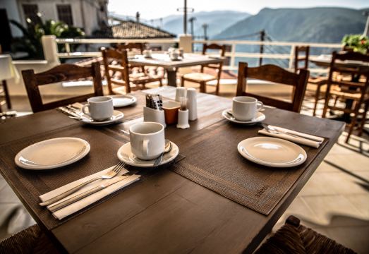 카스탈리아 부티크 호텔 외관과 거리