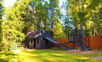Timber Wolf Resort & Jeep Rentals