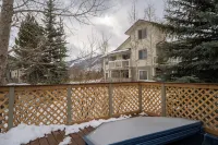 3 Bedrooms - Mountain view