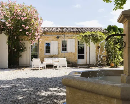 Gîte Petit Luberon Chez Manon en Luberon Hotels in Lagnes