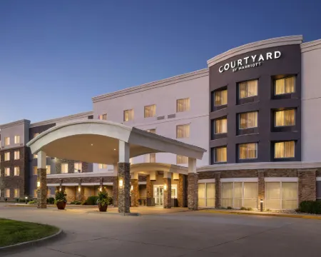 Courtyard des Moines Ankeny Hotels in Polk County