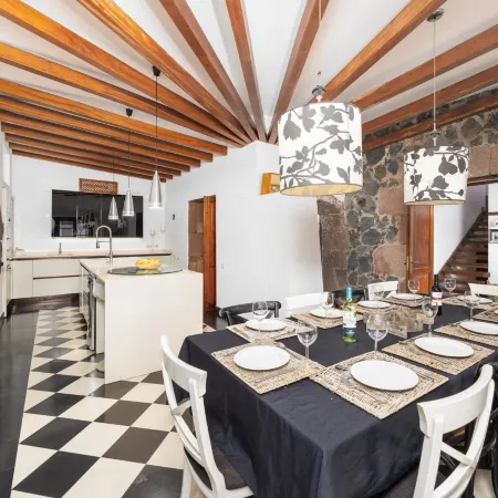 Casa Rural Hero
