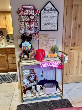 Charming 2-bedroom bacement with WiFi, AC in enjoyable Murray