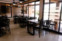 Hotel Del Rio - พร้อมอาหารเช้า