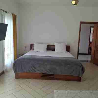 Tia Vahine - Boutique Hôtel Ivato Rooms