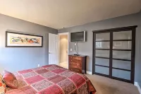 Walk to Chair Lift: Mtn-View Breckenridge Condo - parking