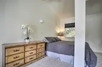 Cabin w/ Hot Tub & Views: 1 Mile to Alyeska Resort - balcon