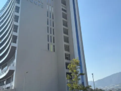 HOTEL LUURE فنادق في ناوكالبان