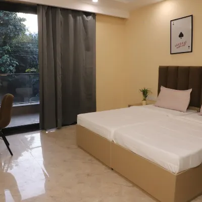 Nova by Dailystays Các khách sạn gần Trung tâm thương mại DLF Cyber Hub