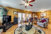 Million-dollar Mtn Views: Cozy Home in Franklin! - balcony