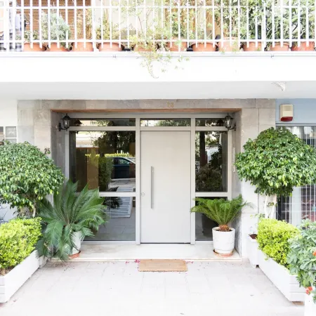 A Luxury & Comfortable Apt in Athens Отели в г. Неа Смирна
