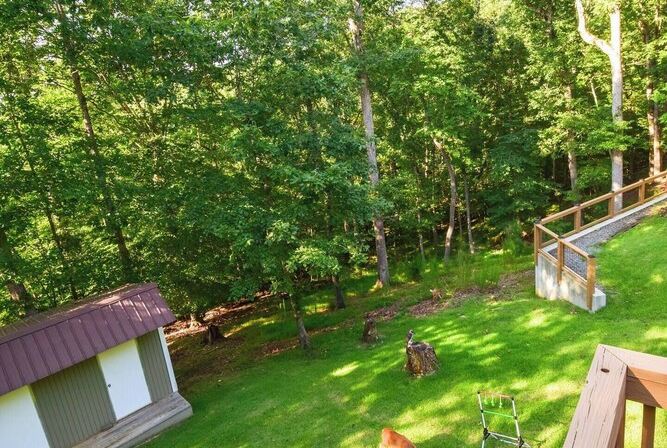 Deer Haven Cabin- Hot Tub • Game Room • Outdoor Fireplace