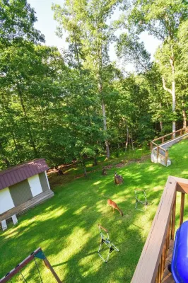 Deer Haven Cabin- Hot Tub • Game Room • Outdoor Fireplace - Wifi
