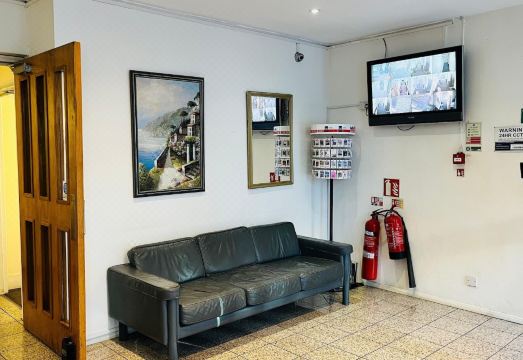 2. 아리바 호텔..