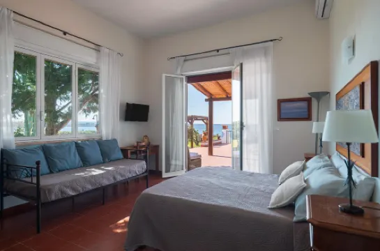 拉古納芬尼斯旅館