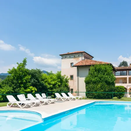 Apartment in Salo with Pool & Olive Groves