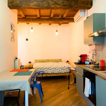 Ruti's House - Cozy studio apartment near Malpensa and Fiera Milano