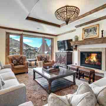 The Arrabelle at Vail Square, a RockResort Rooms