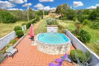 Charming Home With Pool in Barbariga - Pools