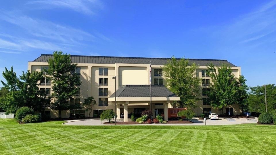 Pittsburgh Airport Inn and Suites