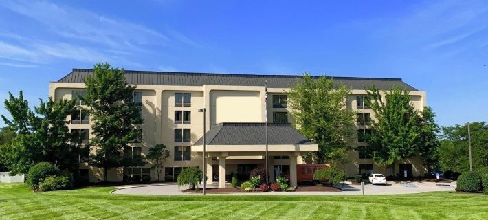 Pittsburgh Airport Inn and Suites Hotels in Allegheny County