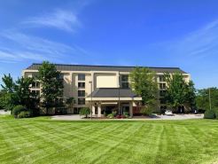 Pittsburgh Airport Inn and Suites