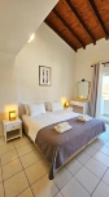 Bungalow White Apartments