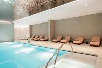 Renaissance Porto Lapa Hotel - 5-Star