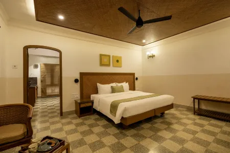 Hanu Reddy Residences Poes Garden