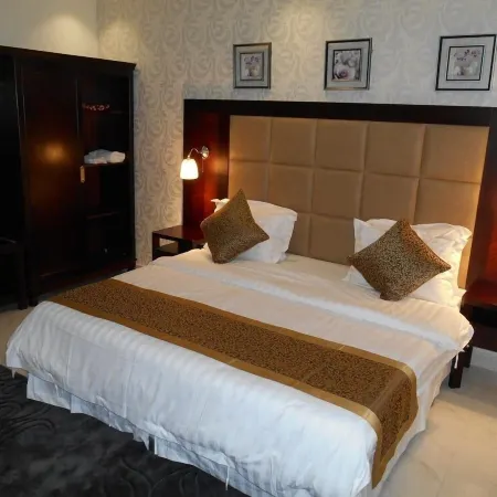 Julnar Al Sharq Serviced Apartments Отели рядом с достопримечательностью «Банкетный зал Moonlight»
