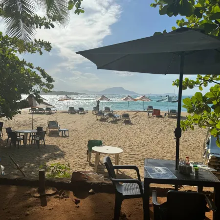 Well-located condo 3-minute walk to the beach 202
