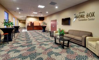 Cobblestone Hotel & Suites - Broken Bow