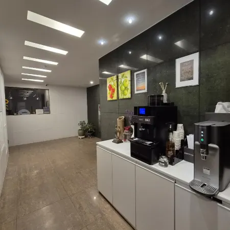 hotel sky Отели рядом с достопримечательностью «Парк Джаю»
