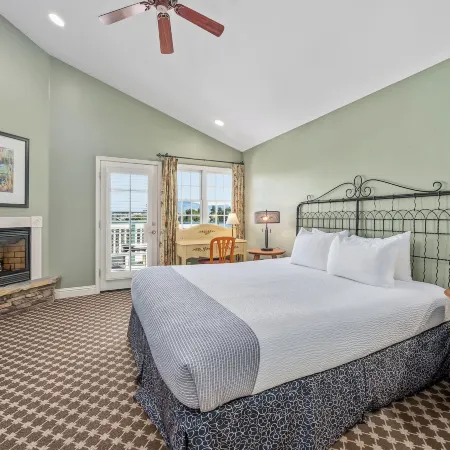 Cambria Pines Lodge