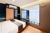 2Br Lavish Areum Residence At Collins Boulevard - 4-Star