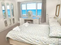 Weymouth Bay Apartment C - Pet friendly
