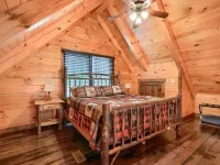 Honey Bear Cabin at Trickle Creek Hotels in Marion Township