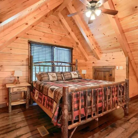 Honey Bear Cabin at Trickle Creek