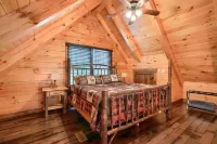 Honey Bear Cabin at Trickle Creek