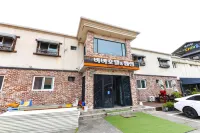 Boeun Viva Hotel Hotels near Beobjusa Temple