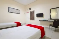RedDoorz at Hotel Galaksi Ponorogo