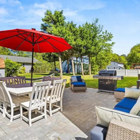 Stylish Family Beach Retreat Just Minutes from Coastal Calm