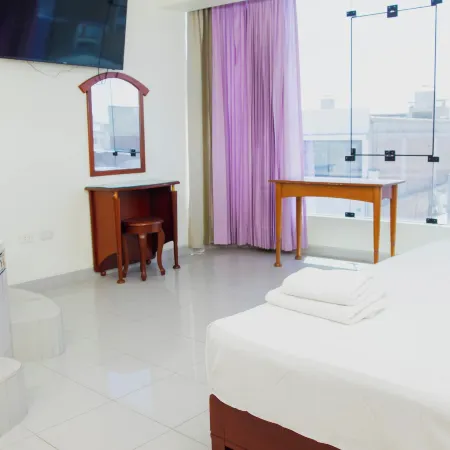 Zentra San José Hotel & Cowork