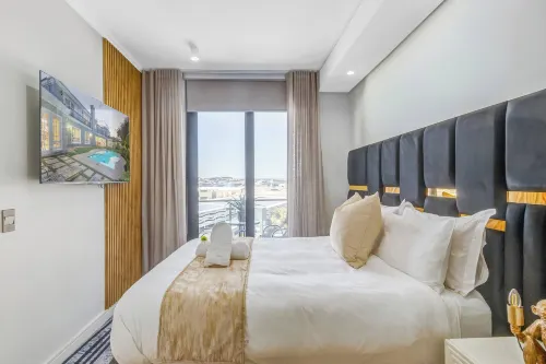 Ellipse Guest House Close to Mall of Africa - Apartments