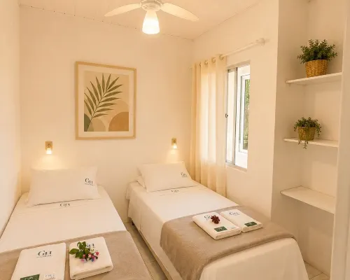 GH Ingleses Hotels near Santinho