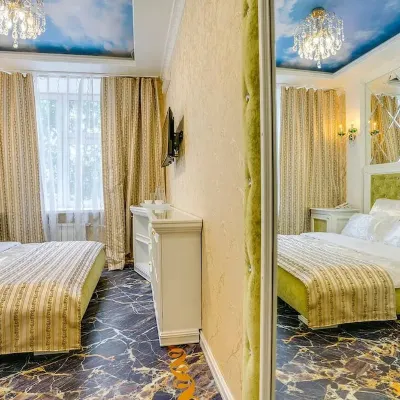 Golden Hotel Hotel dekat Stasiun Teknopark