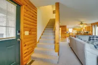 Fire Pit & Grill! Spacious Port Huron Home By Dtwn - Homestays