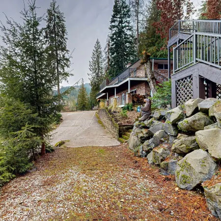 Deja View in Hayden With 5 Bedrooms and 6 Bathrooms