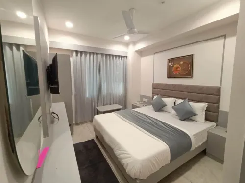 Hotel Royal Sky - 2-Star