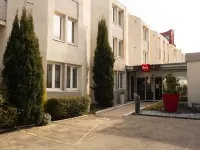 Ibis Arles